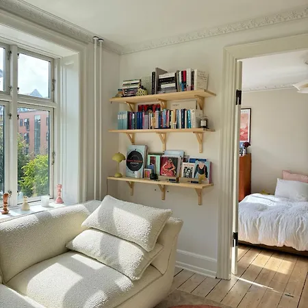 Sunny Cozy Scandi Flat In Vesterbro Appartement